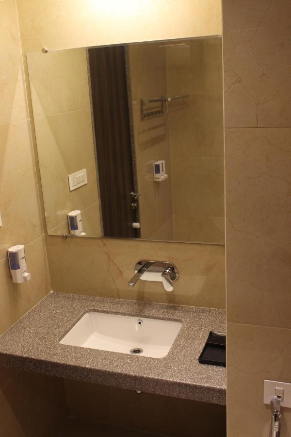 Hotel Rajhans Abhinandan Бхопал Екстер'єр фото