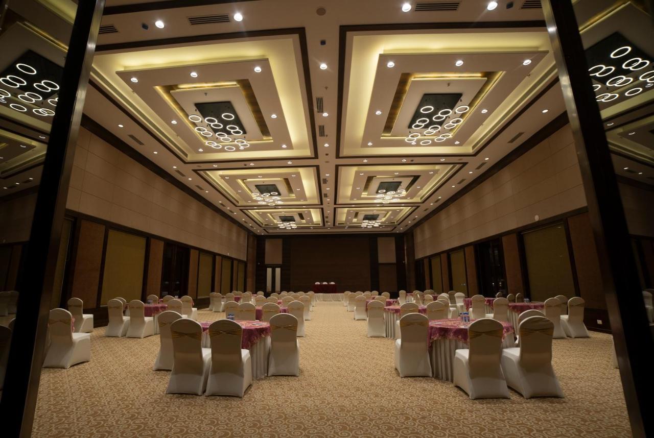 Hotel Rajhans Abhinandan Бхопал Екстер'єр фото