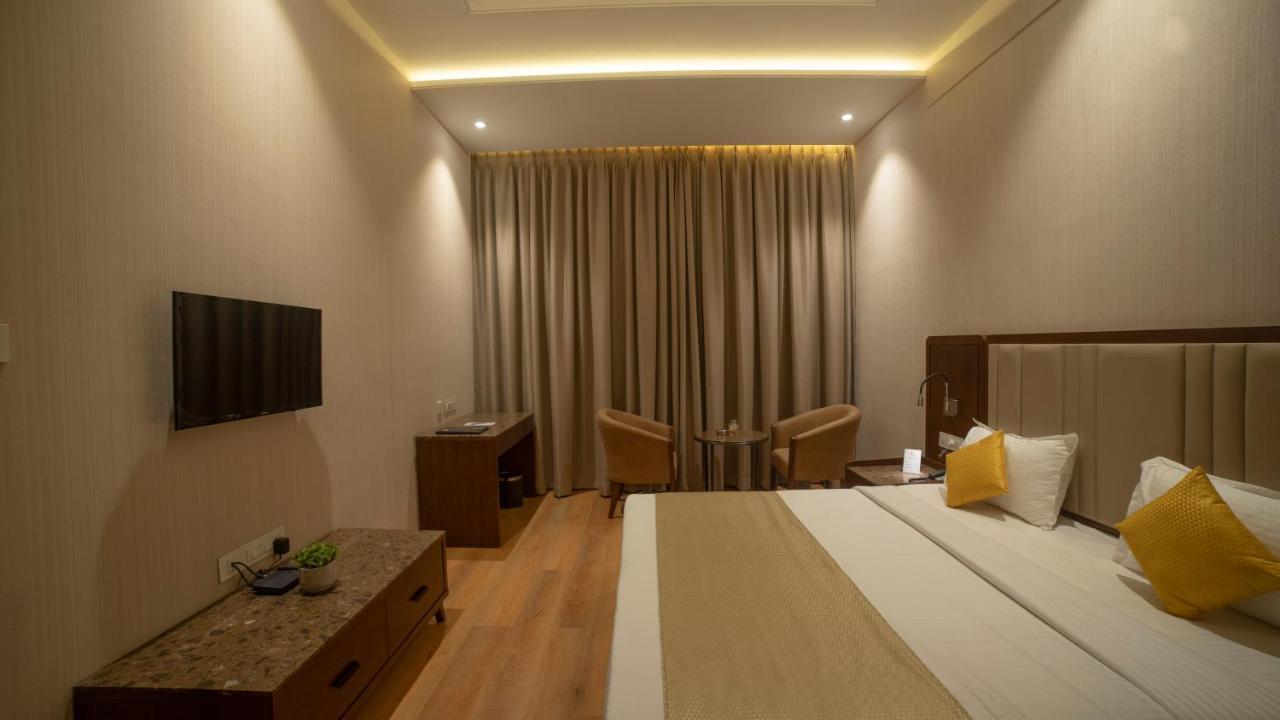 Hotel Rajhans Abhinandan Бхопал Екстер'єр фото