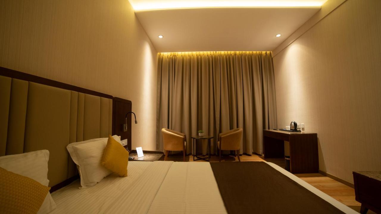 Hotel Rajhans Abhinandan Бхопал Екстер'єр фото